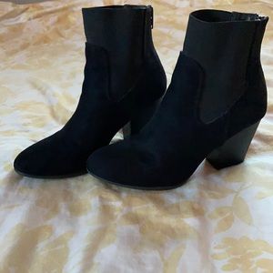 Above ankle black boots